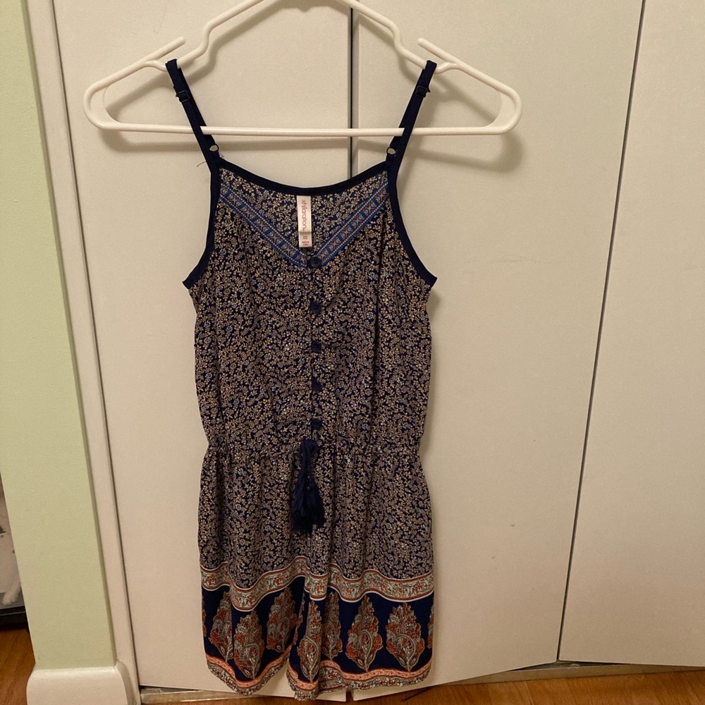 Xhilaration womens romper printed with pockets, thing adjustable strap